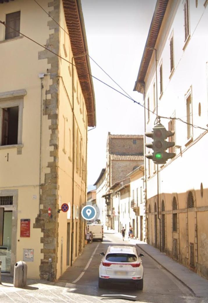Piccolo Garibaldi Appartamento Arezzo Ruang foto